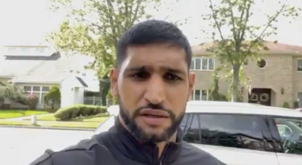 Boxer Amir Khan off-loaded from plane in America