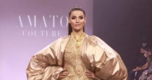 Hareem Farooq weird dressing