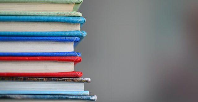 10 books President Arif Alvi recommended for reading in 2022