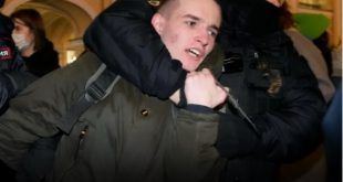 Russians flee home amid Ukraine invasion