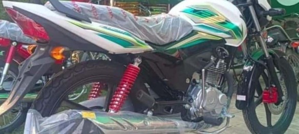 Honda CB125F Independence day