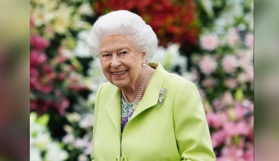 Queen Elizabeth dies