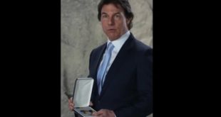 Navy award for Tom Cruise