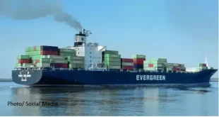 Greece Dockworkers refuse to unload murderous cargo