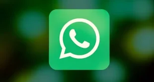 Mobile screen illustrating WhatsApp's new bubble feature enabling users to chat while using other apps simultaneously