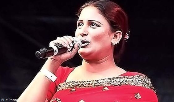 Naseebo Lal Concert in London