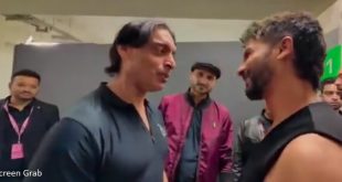 Shoaib Akhtar met Shahid Kapoor